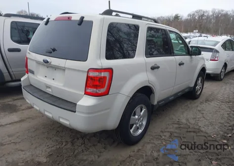 2012 Ford Escape Xlt z USA, uszkodzony, nr VIN 1FMCU9D72CKB93009